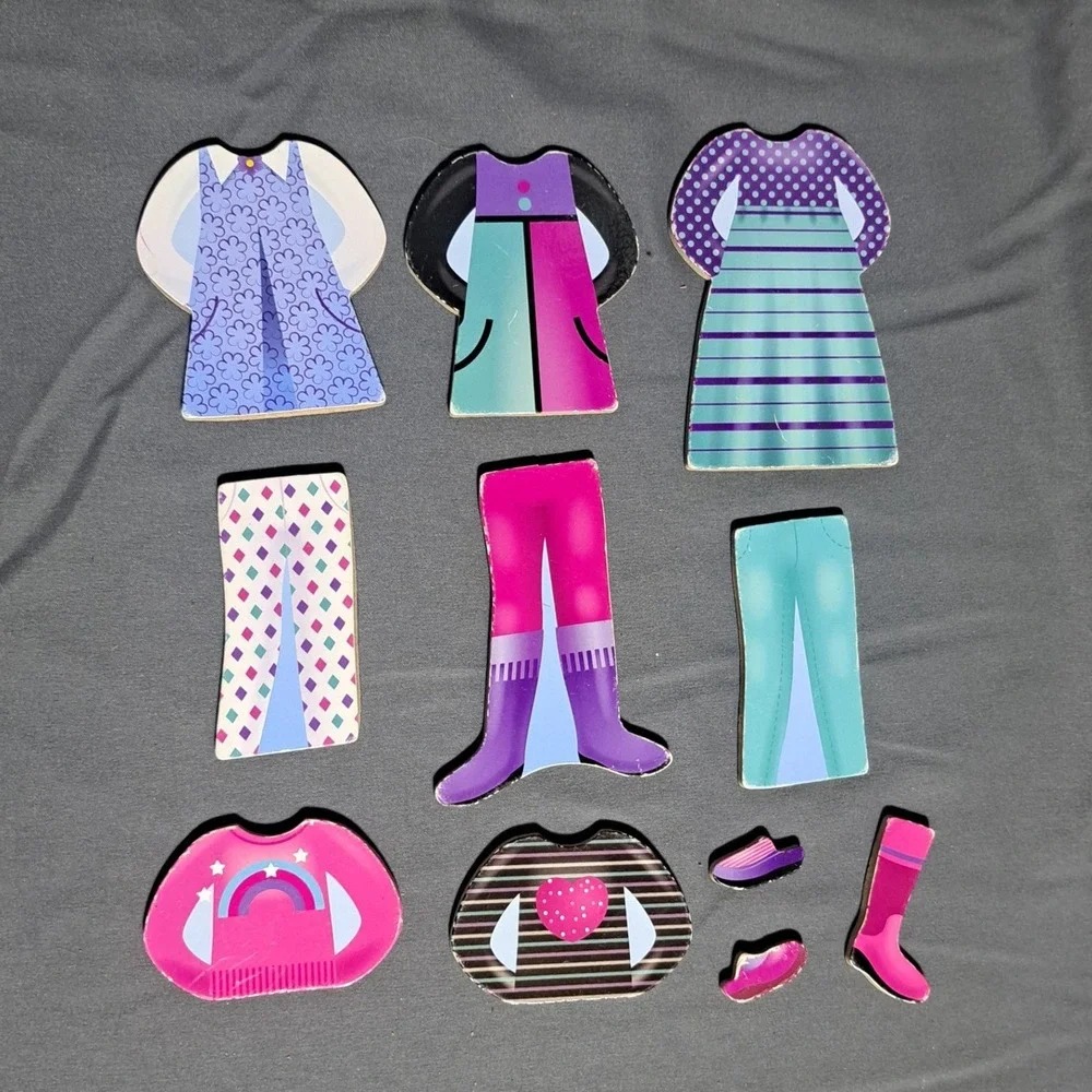 Melissa & Doug Magnetic Doll Replacement Pieces Dresses Pants Shirts Shoes Wood‎